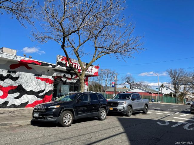 77-02 164th Street, Fresh Meadows, NY 11366