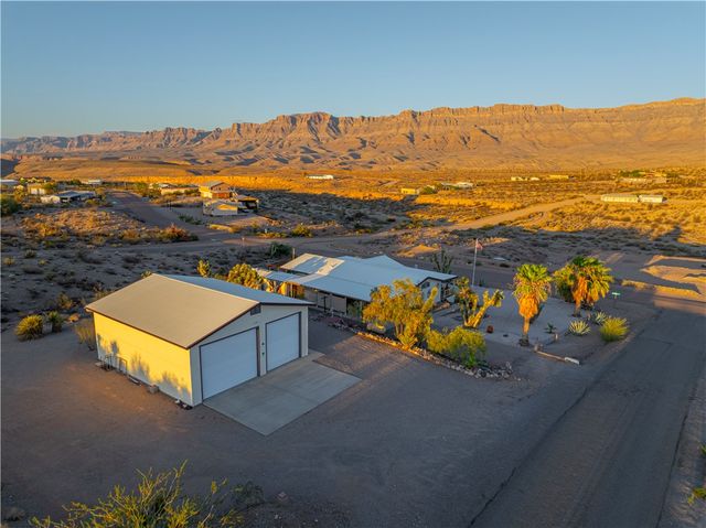 875 E Kanab Lane, Meadview, AZ 86444