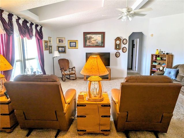 875 E Kanab Lane, Meadview, AZ 86444