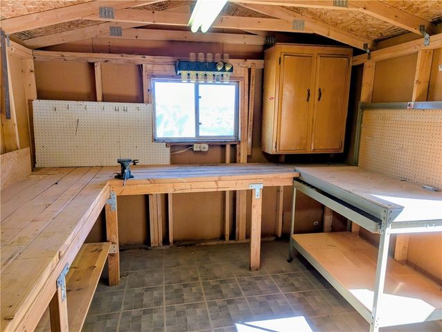 875 E Kanab Lane, Meadview, AZ 86444