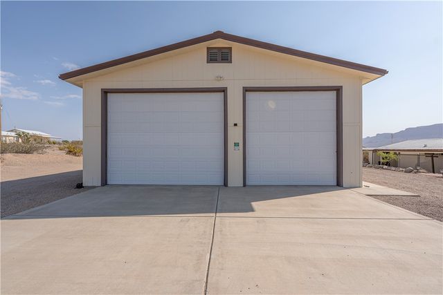 875 E Kanab Lane, Meadview, AZ 86444