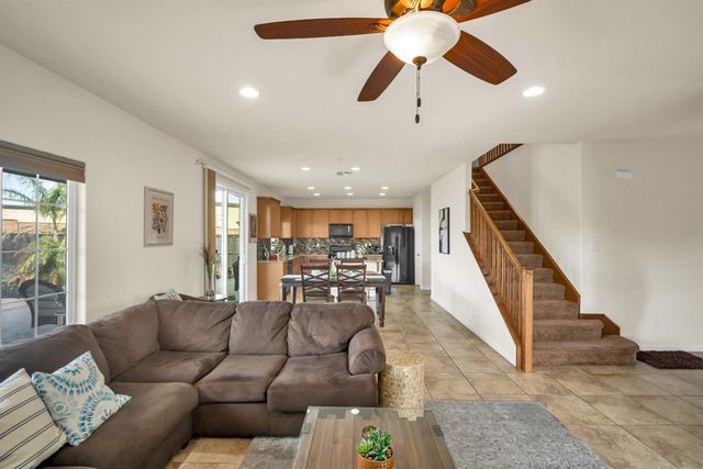 7521 CHAPPELLE Way, Elk Grove, CA 95757