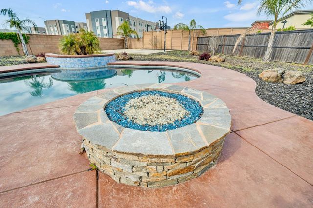 7521 CHAPPELLE Way, Elk Grove, CA 95757