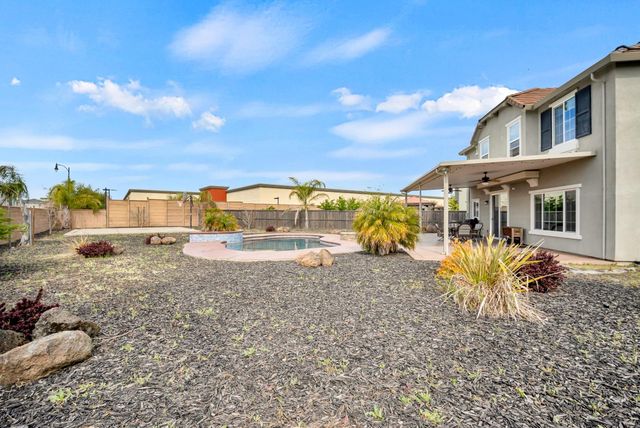 7521 CHAPPELLE Way, Elk Grove, CA 95757