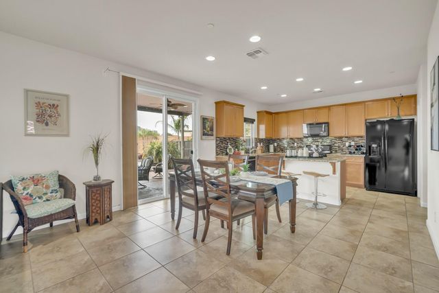 7521 CHAPPELLE Way, Elk Grove, CA 95757