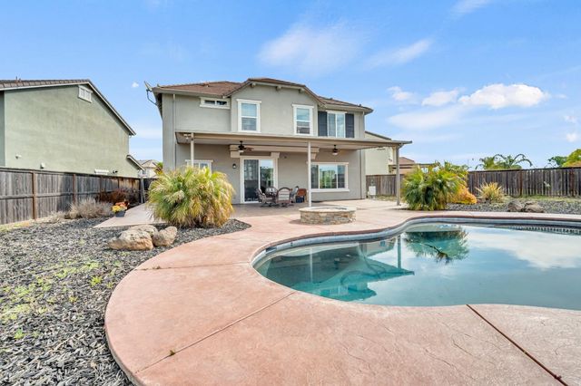 7521 CHAPPELLE Way, Elk Grove, CA 95757