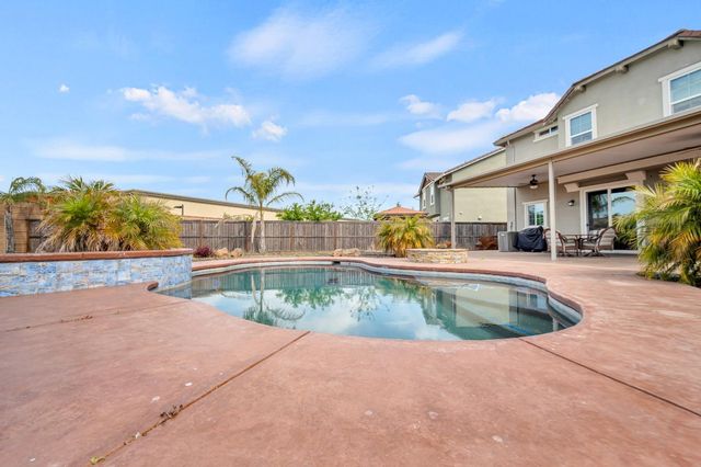 7521 CHAPPELLE Way, Elk Grove, CA 95757