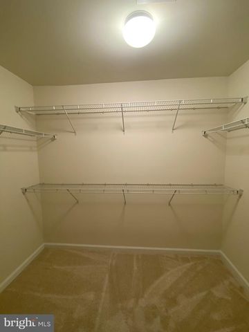 129 HORNBEAM DR, Lake Frederick, VA 22630