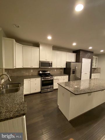 129 HORNBEAM DR, Lake Frederick, VA 22630