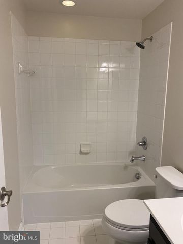 129 HORNBEAM DR, Lake Frederick, VA 22630