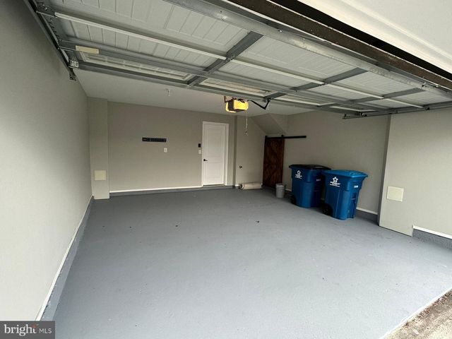 129 HORNBEAM DR, Lake Frederick, VA 22630