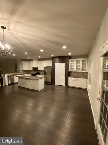 129 HORNBEAM DR, Lake Frederick, VA 22630