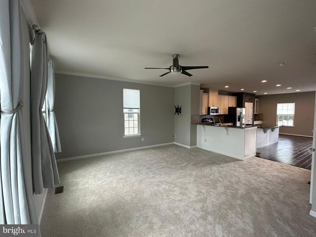 129 HORNBEAM DR, Lake Frederick, VA 22630