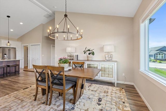 696 W Basalt Ridge Dr, Spokane, WA 99224