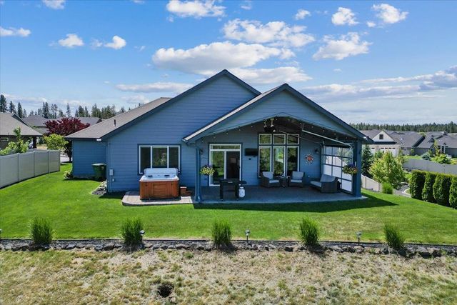 696 W Basalt Ridge Dr, Spokane, WA 99224