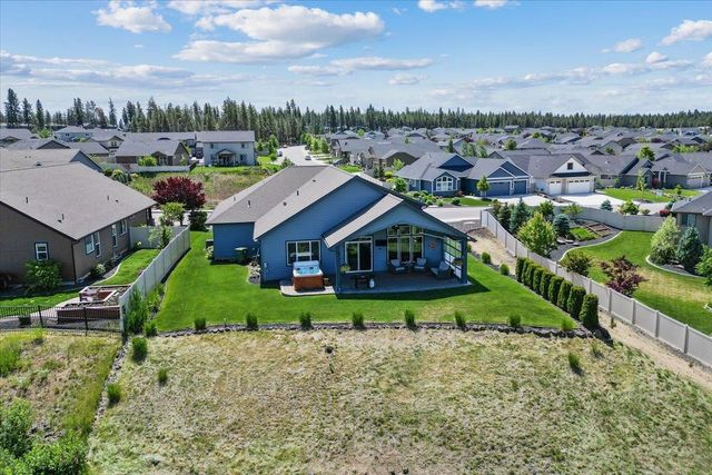 696 W Basalt Ridge Dr, Spokane, WA 99224