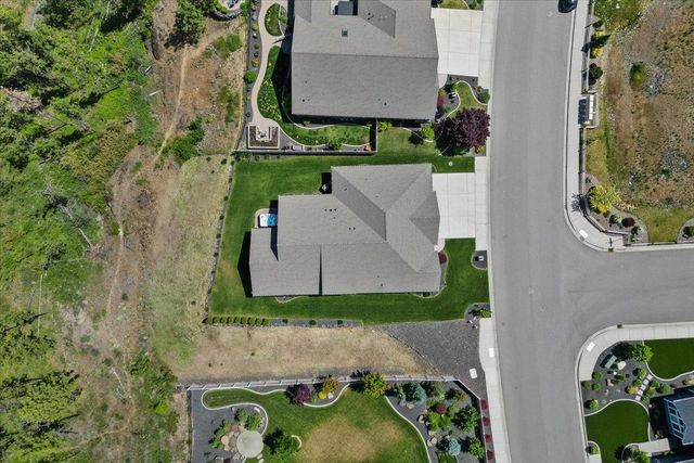 696 W Basalt Ridge Dr, Spokane, WA 99224