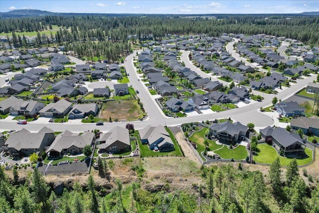 696 W Basalt Ridge Dr, Spokane, WA 99224