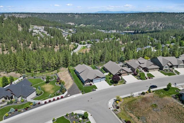 696 W Basalt Ridge Dr, Spokane, WA 99224