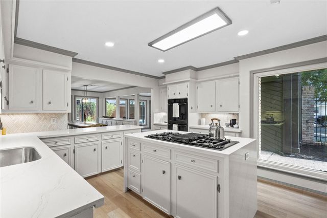 16019 Brook Forest Drive, Houston, TX 77059