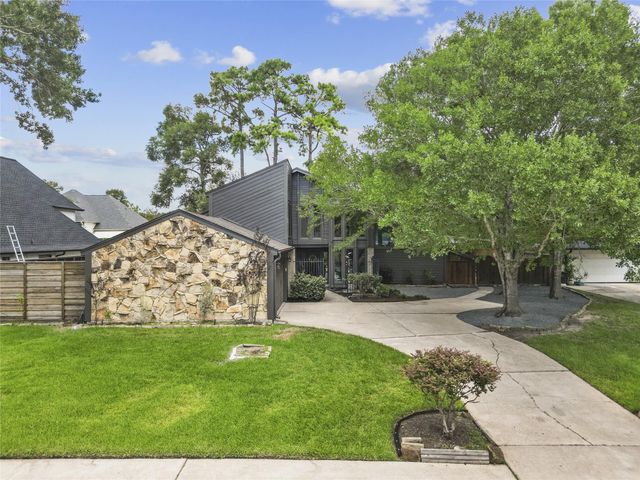 16019 Brook Forest Drive, Houston, TX 77059