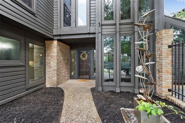 16019 Brook Forest Drive, Houston, TX 77059