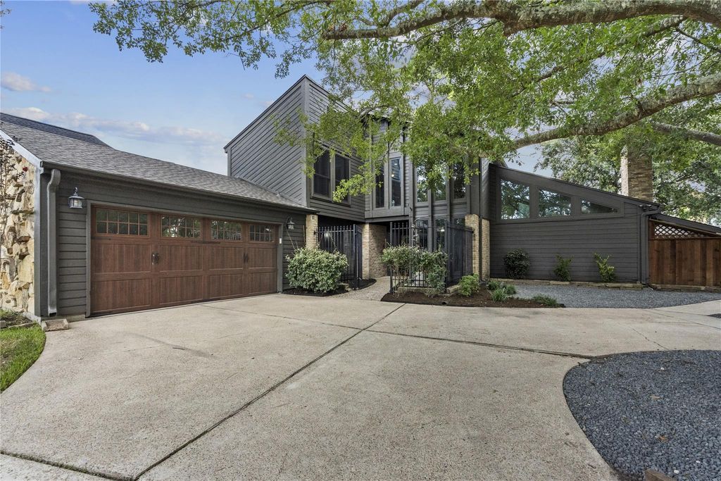 16019 Brook Forest Drive, Houston, TX 77059