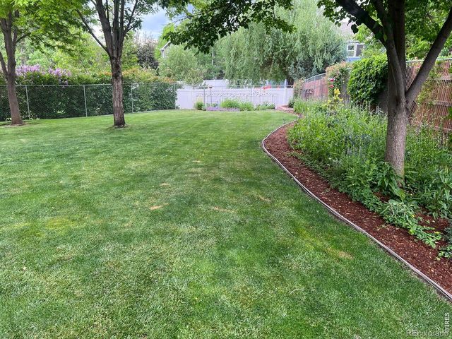 2313 Village Lane, Longmont, CO 80503