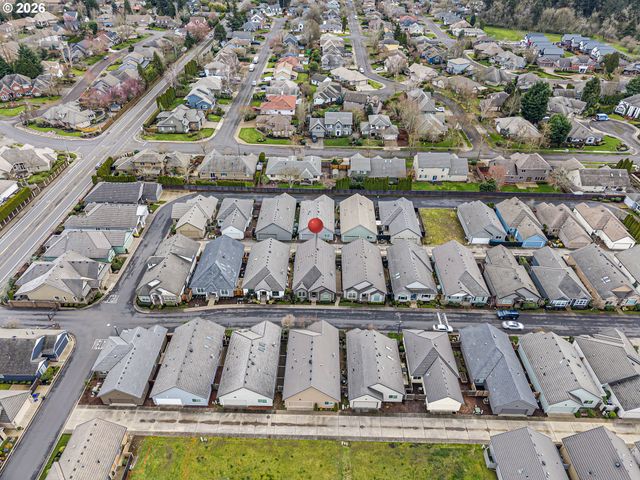 2072 LAKELAND Way, Eugene, OR 97408