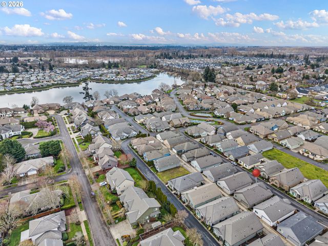 2072 LAKELAND Way, Eugene, OR 97408