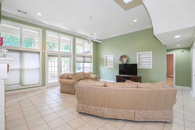 827 Miller Loop, Benton, AR 72019