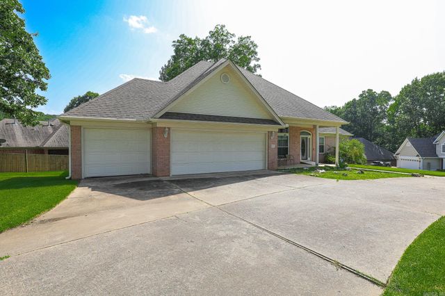 827 Miller Loop, Benton, AR 72019