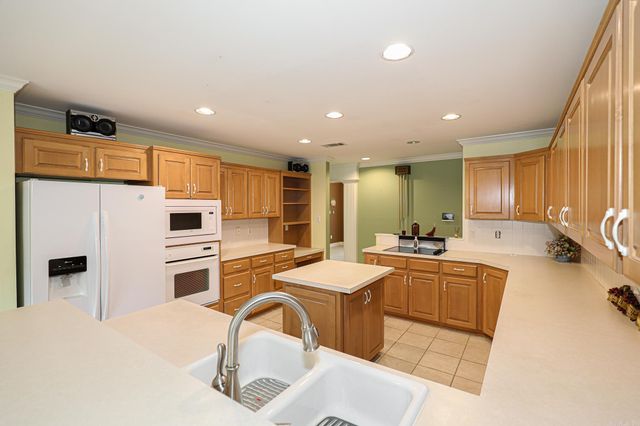 827 Miller Loop, Benton, AR 72019
