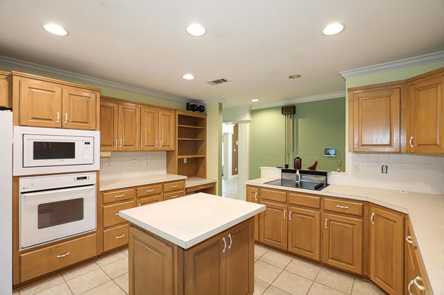 827 Miller Loop, Benton, AR 72019