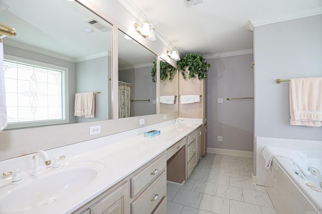 827 Miller Loop, Benton, AR 72019