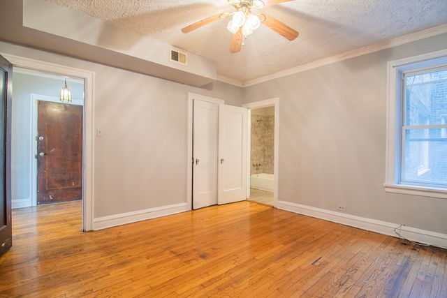 7841 S kingston Avenue 1, Chicago, IL 60649
