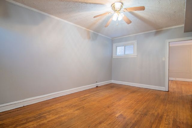 7841 S kingston Avenue 1, Chicago, IL 60649