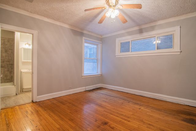 7841 S kingston Avenue 1, Chicago, IL 60649