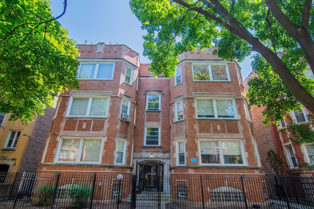 7841 S kingston Avenue 1, Chicago, IL 60649