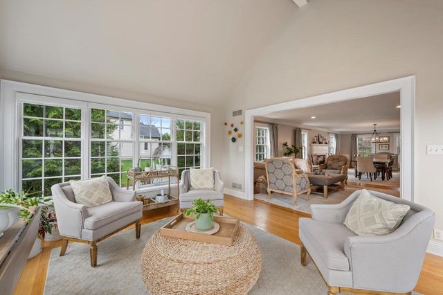 W289N3344 Lost Creek COURT, Pewaukee, WI 53072