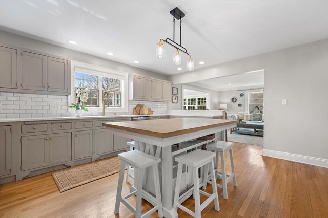 W289N3344 Lost Creek COURT, Pewaukee, WI 53072