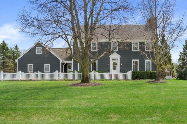 W289N3344 Lost Creek COURT, Pewaukee, WI 53072