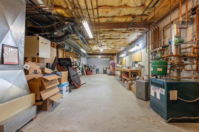 W289N3344 Lost Creek COURT, Pewaukee, WI 53072
