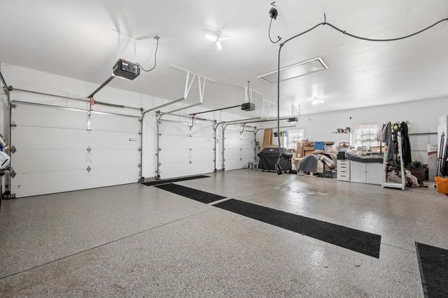 W289N3344 Lost Creek COURT, Pewaukee, WI 53072