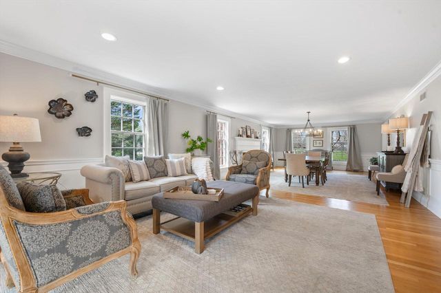 W289N3344 Lost Creek COURT, Pewaukee, WI 53072