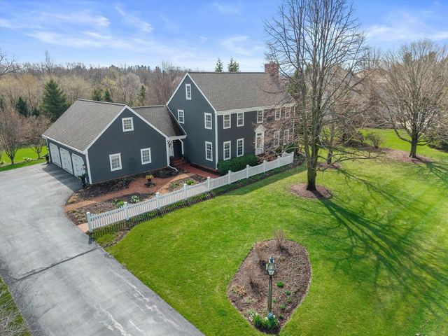 W289N3344 Lost Creek COURT, Pewaukee, WI 53072