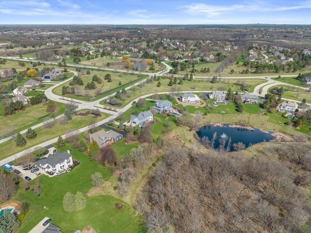 W289N3344 Lost Creek COURT, Pewaukee, WI 53072