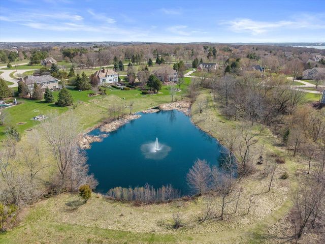 W289N3344 Lost Creek COURT, Pewaukee, WI 53072