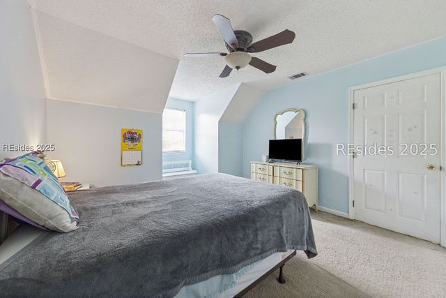8 Zoe Ct, Bluffton, SC 29910