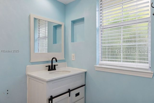 8 Zoe Ct, Bluffton, SC 29910